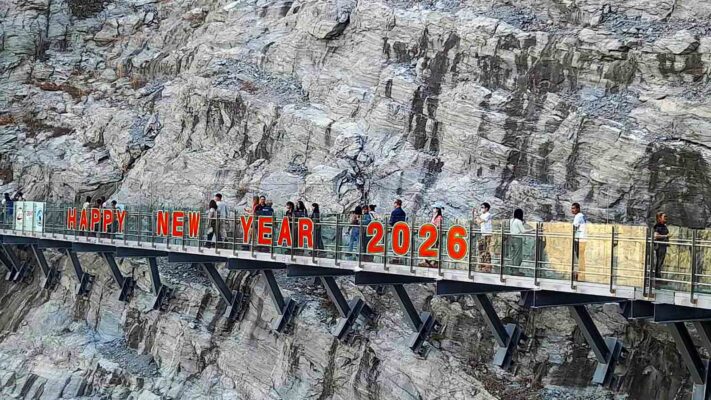 เปิดสกายวอล์คอู่ทอง